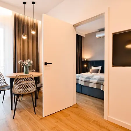Flower Blue 2 By Housine Apartment Zator